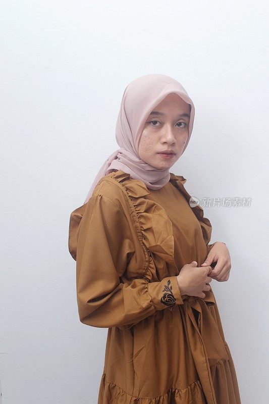 muslim woman hijab fashion style